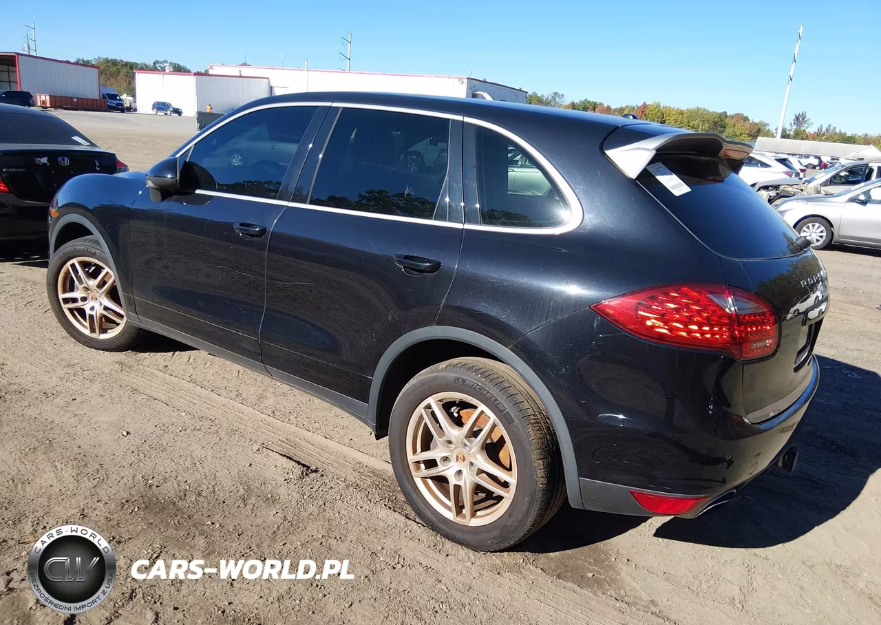 2014 Porsche Cayenne Platinum Edition VIN:WP1AA2A21ELA09338 - 3