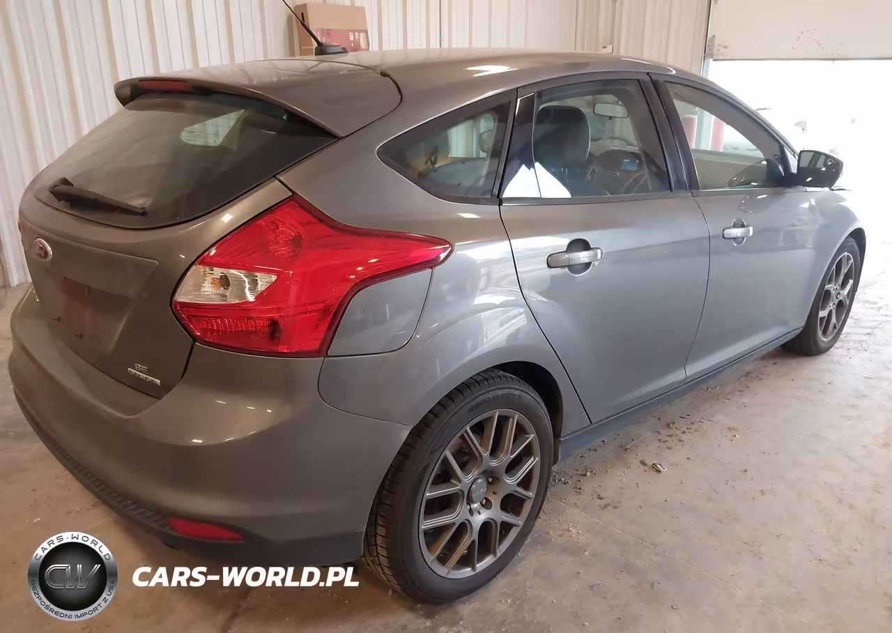 2013 Ford Focus Se VIN:1FADP3K26DL339417 - 4
