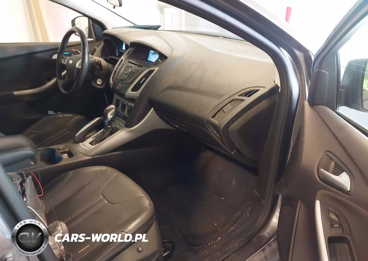 2013 Ford Focus Se VIN:1FADP3K26DL339417 - 5