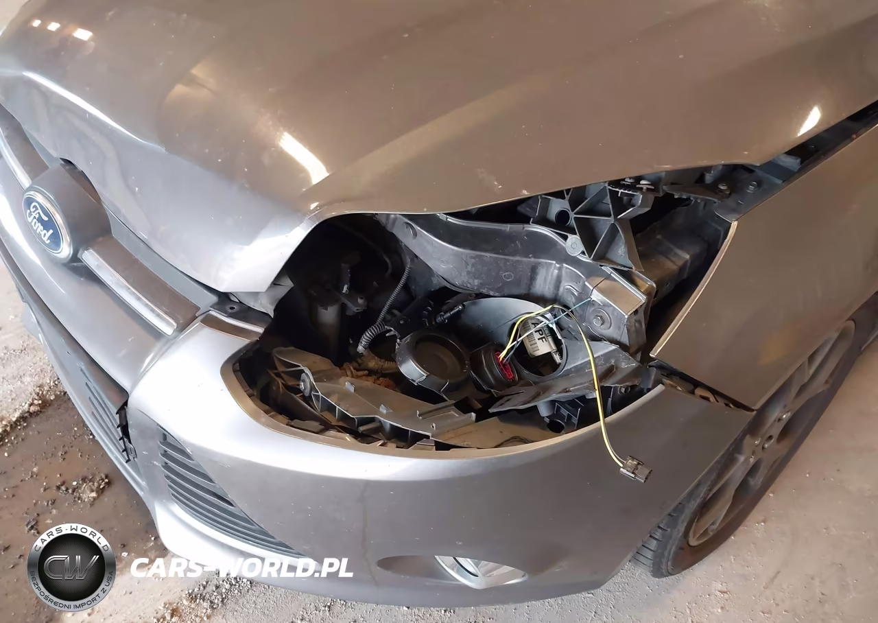 2013 Ford Focus Se VIN:1FADP3K26DL339417 - 6