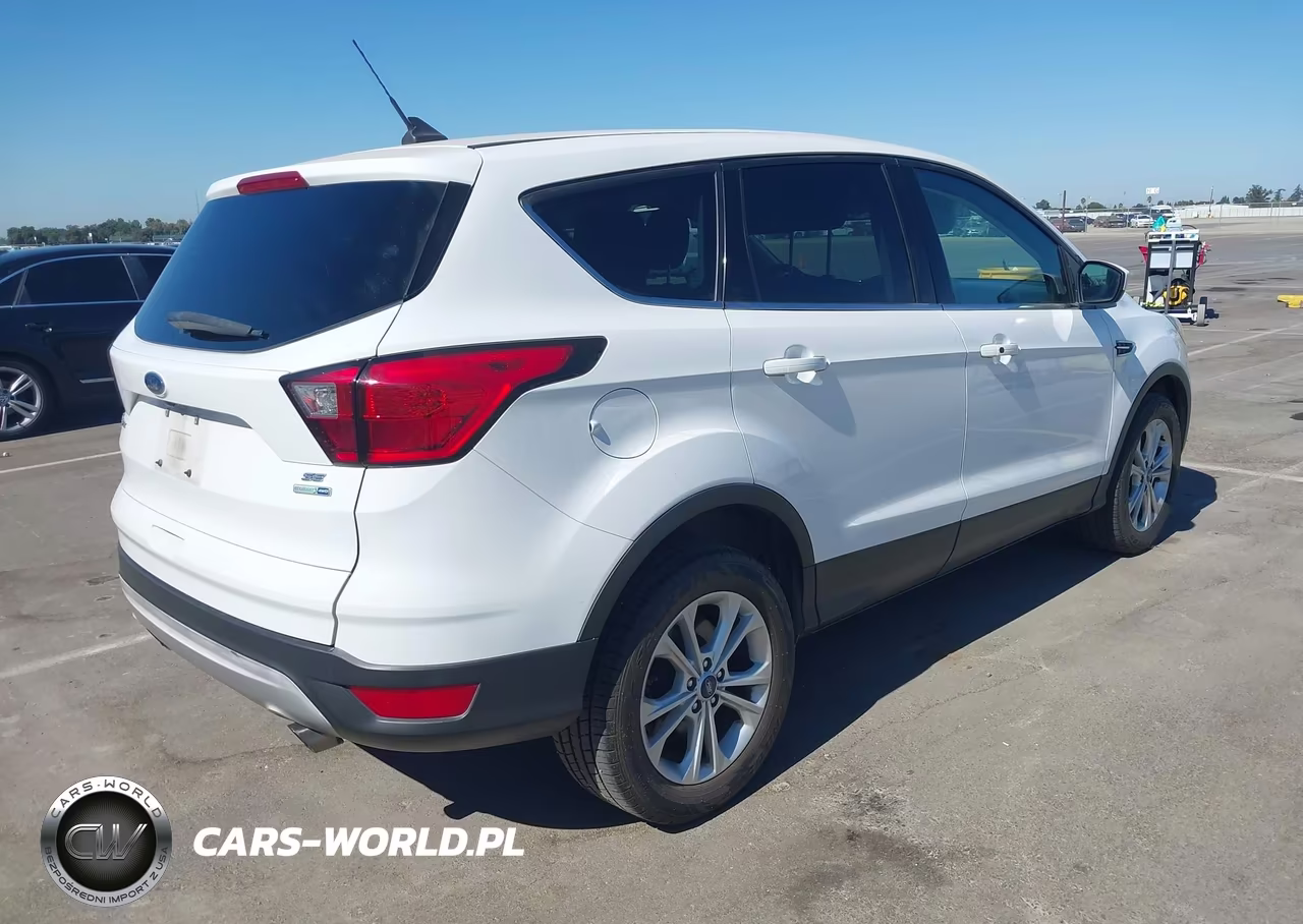 2019 Ford Escape Se VIN:1FMCU9GD4KUB63496 - 4