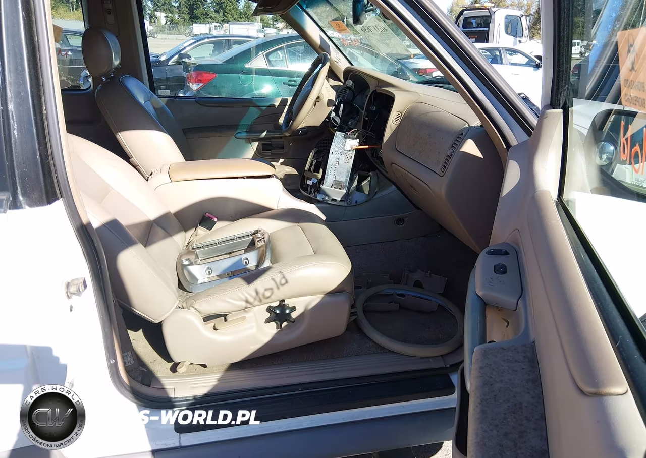 2002 Ford Explorer Sport VIN:1FMYU60EX2UD69574 - 5
