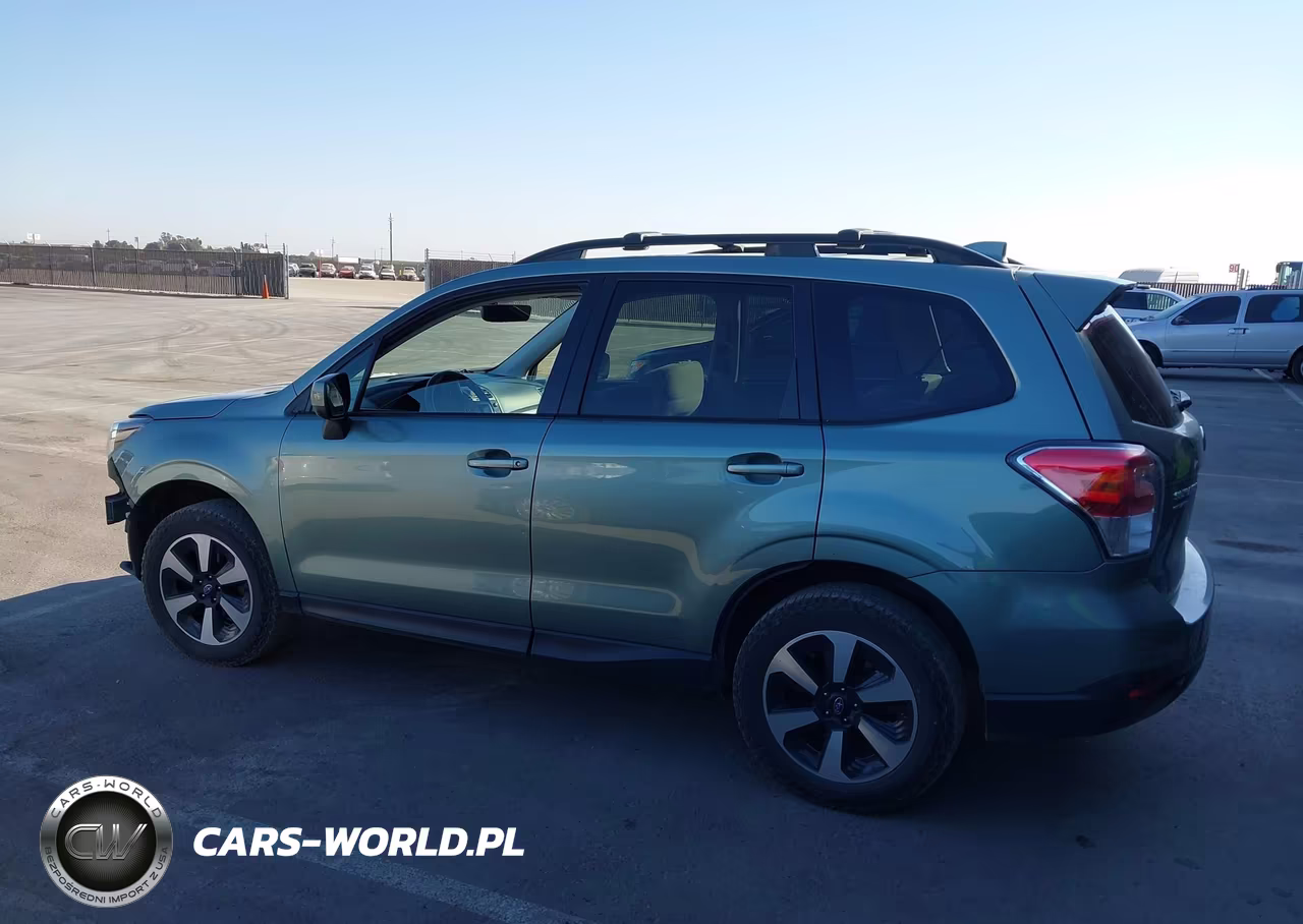 2018 Subaru Forester 2.5I Premium VIN:JF2SJAEC2JH555633 - 15