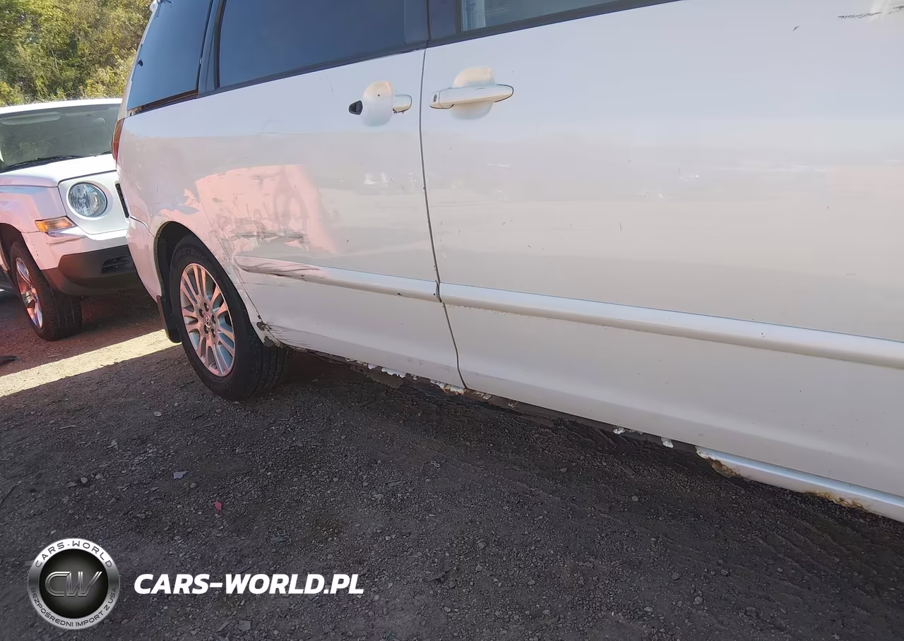 2009 Toyota Sienna Xle VIN:5TDZK22C99S239433 - 13