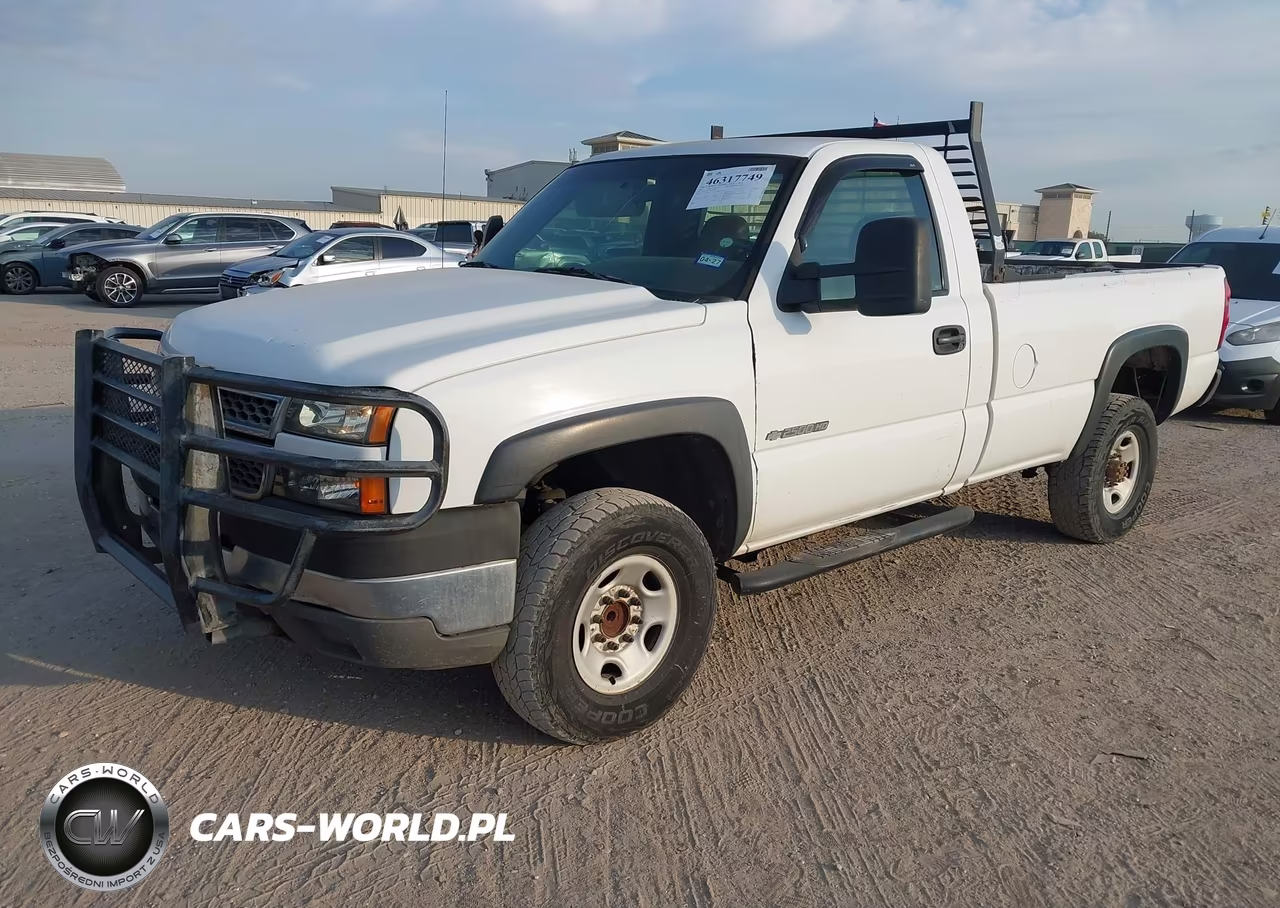 2005 Chevrolet Silverado 2500Hd Work Truck VIN:1GCHC24U55E280088 - 2