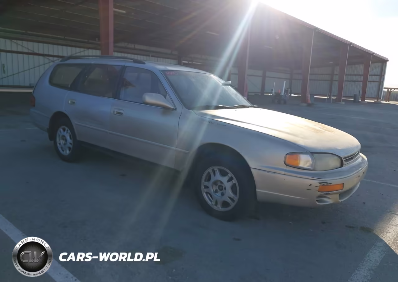 1995 Toyota Camry Le – zdjęcie 1 z 12