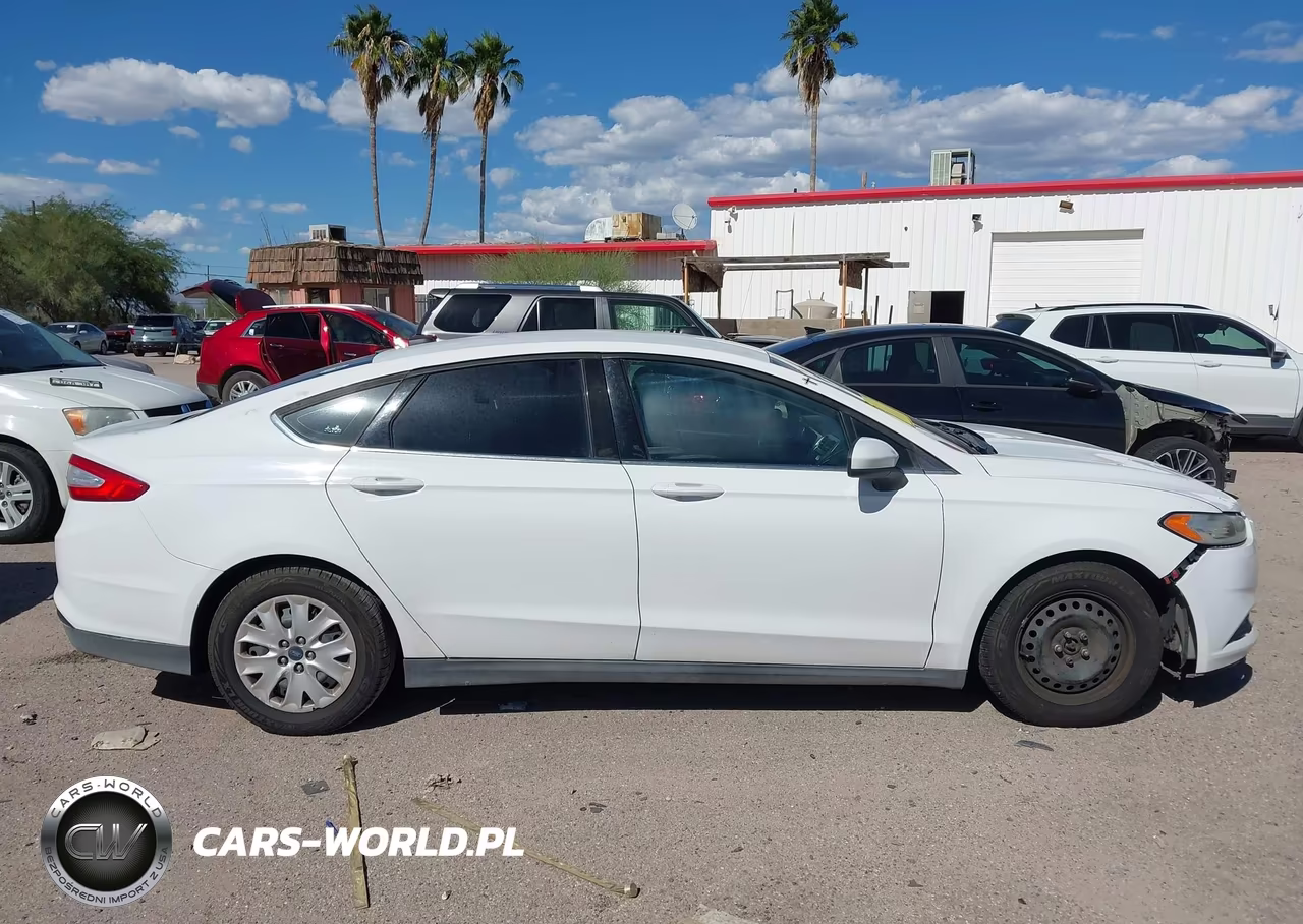 2013 Ford Fusion S VIN:3FA6P0G7XDR236787 - 13