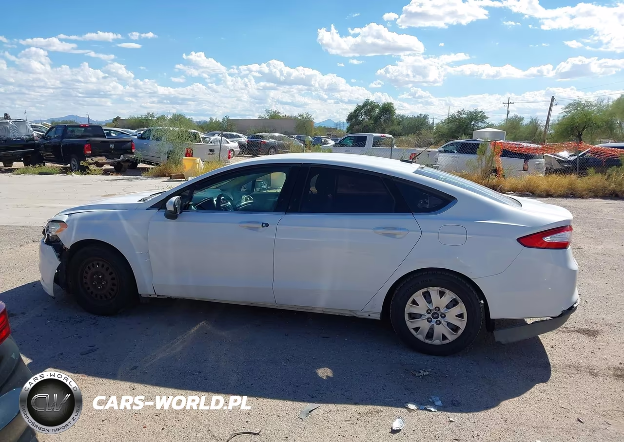 2013 Ford Fusion S VIN:3FA6P0G7XDR236787 - 14