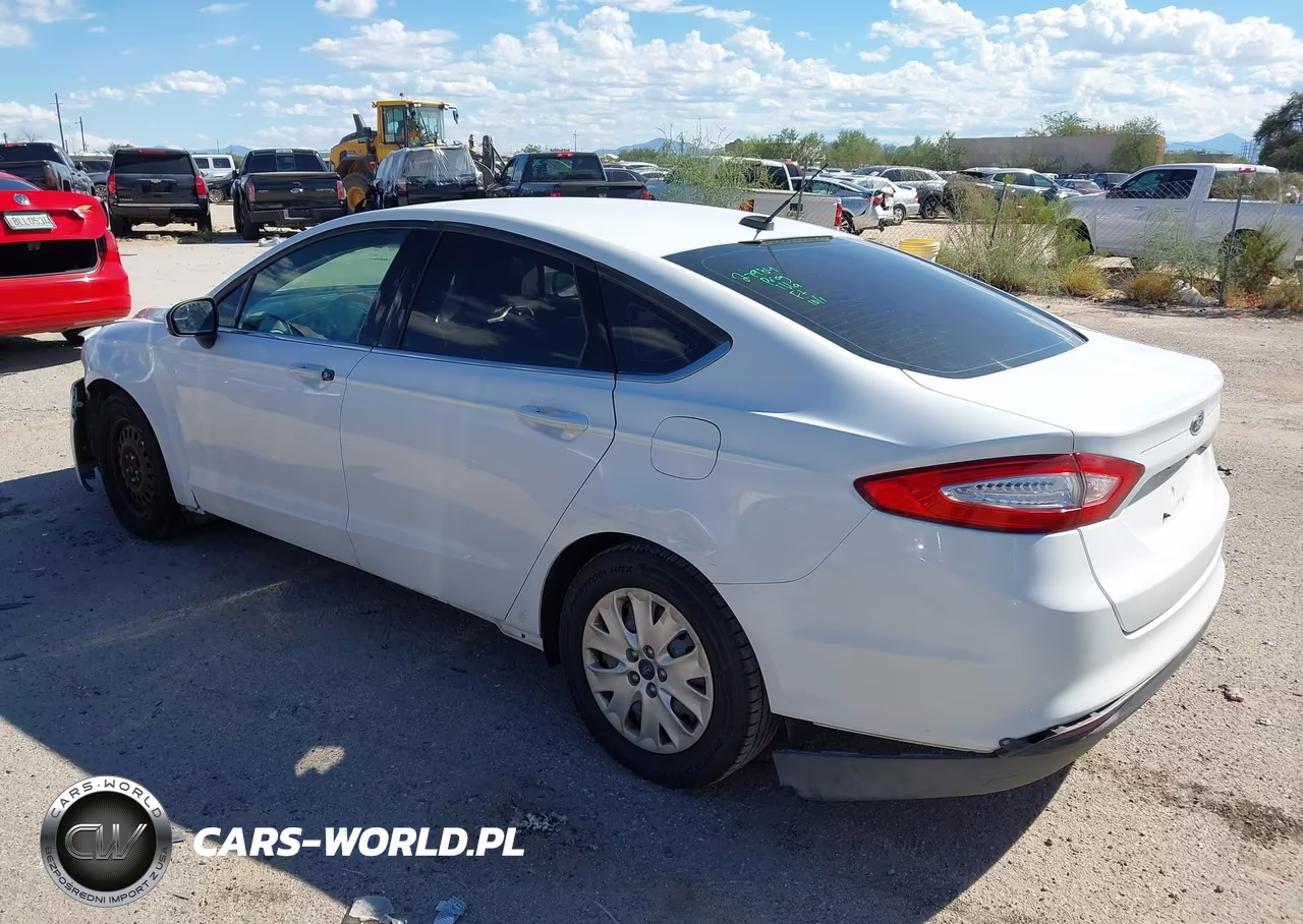 2013 Ford Fusion S VIN:3FA6P0G7XDR236787 - 3