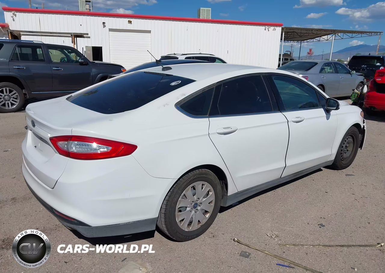 2013 Ford Fusion S VIN:3FA6P0G7XDR236787 - 4