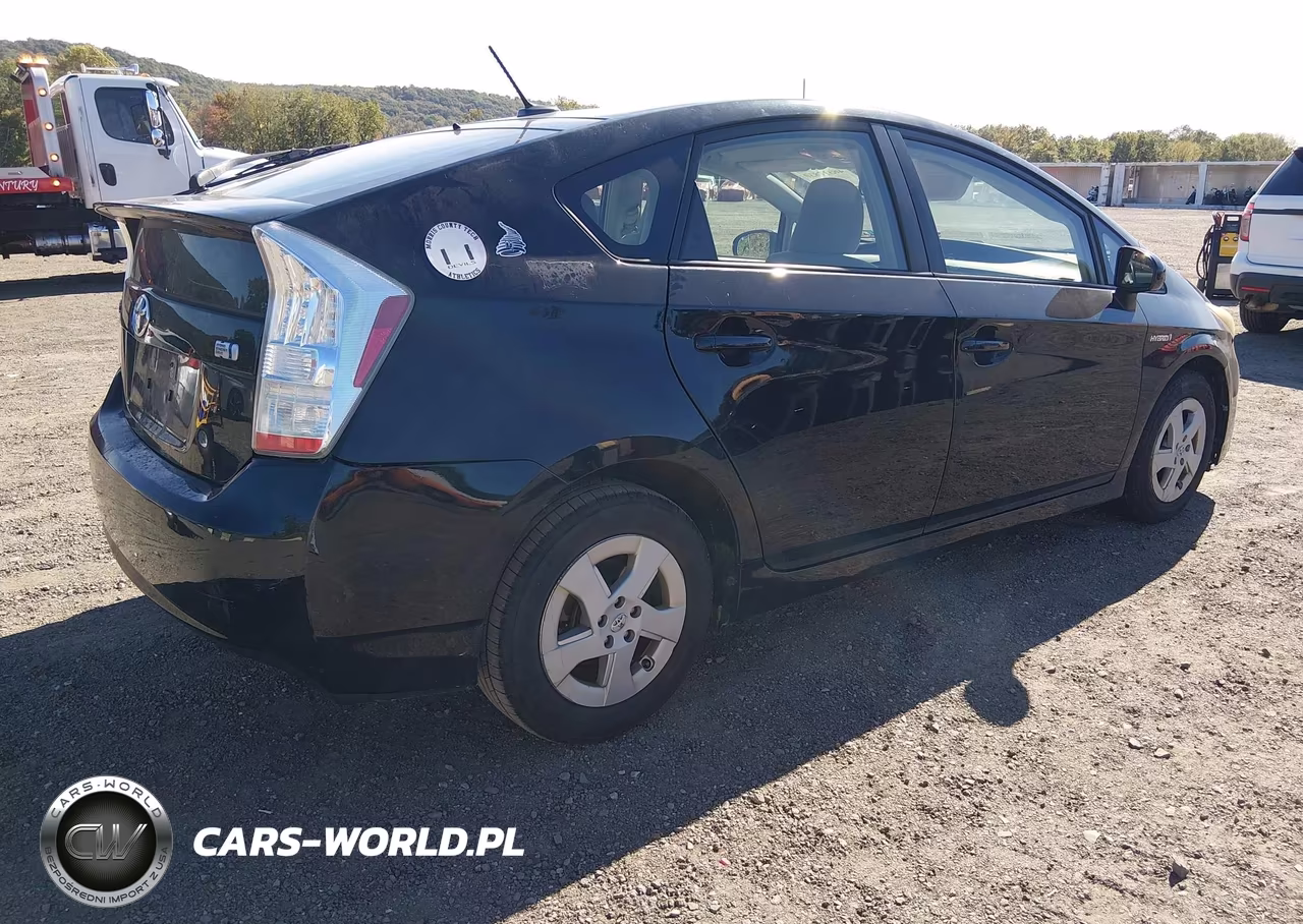 2011 Toyota Prius Three VIN:JTDKN3DU2B5297674 - 4