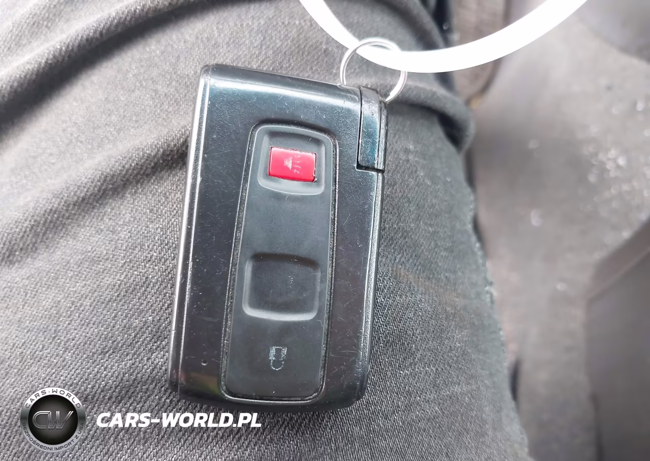 2007 Toyota Prius VIN:JTDKB20U877610666 - 11