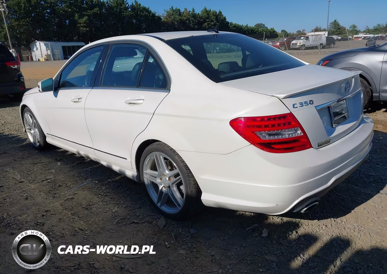 2013 Mercedes-Benz C 350 Sport VIN:WDDGF5HB9DR244012 - 3