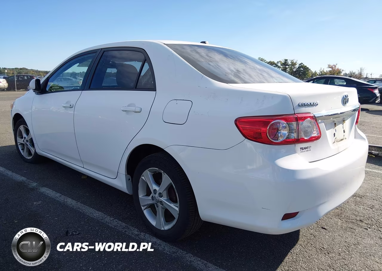 2011 Toyota Corolla Le VIN:2T1BU4EE5BC752603 - 3