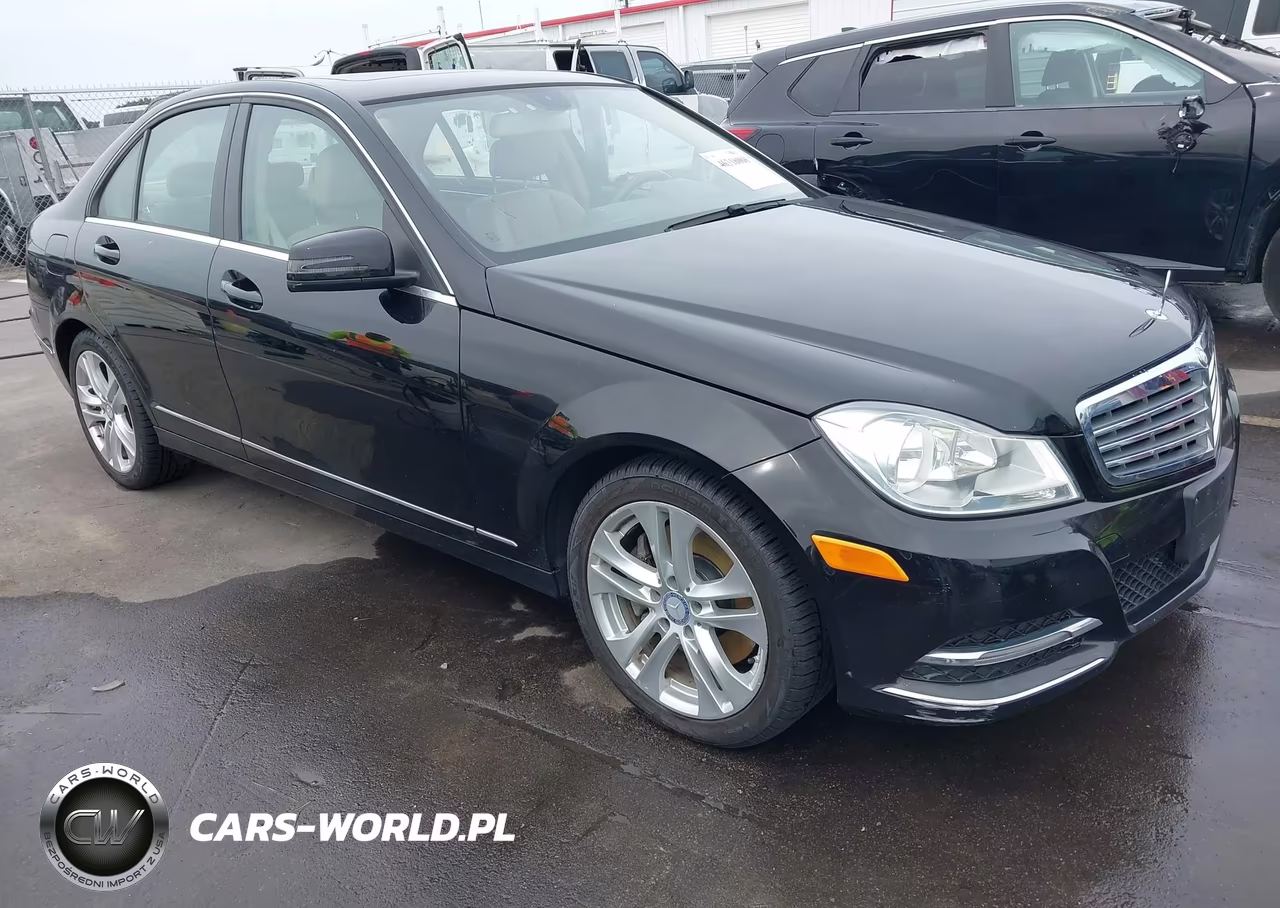 2014 Mercedes-Benz C 300 Luxury 4Matic