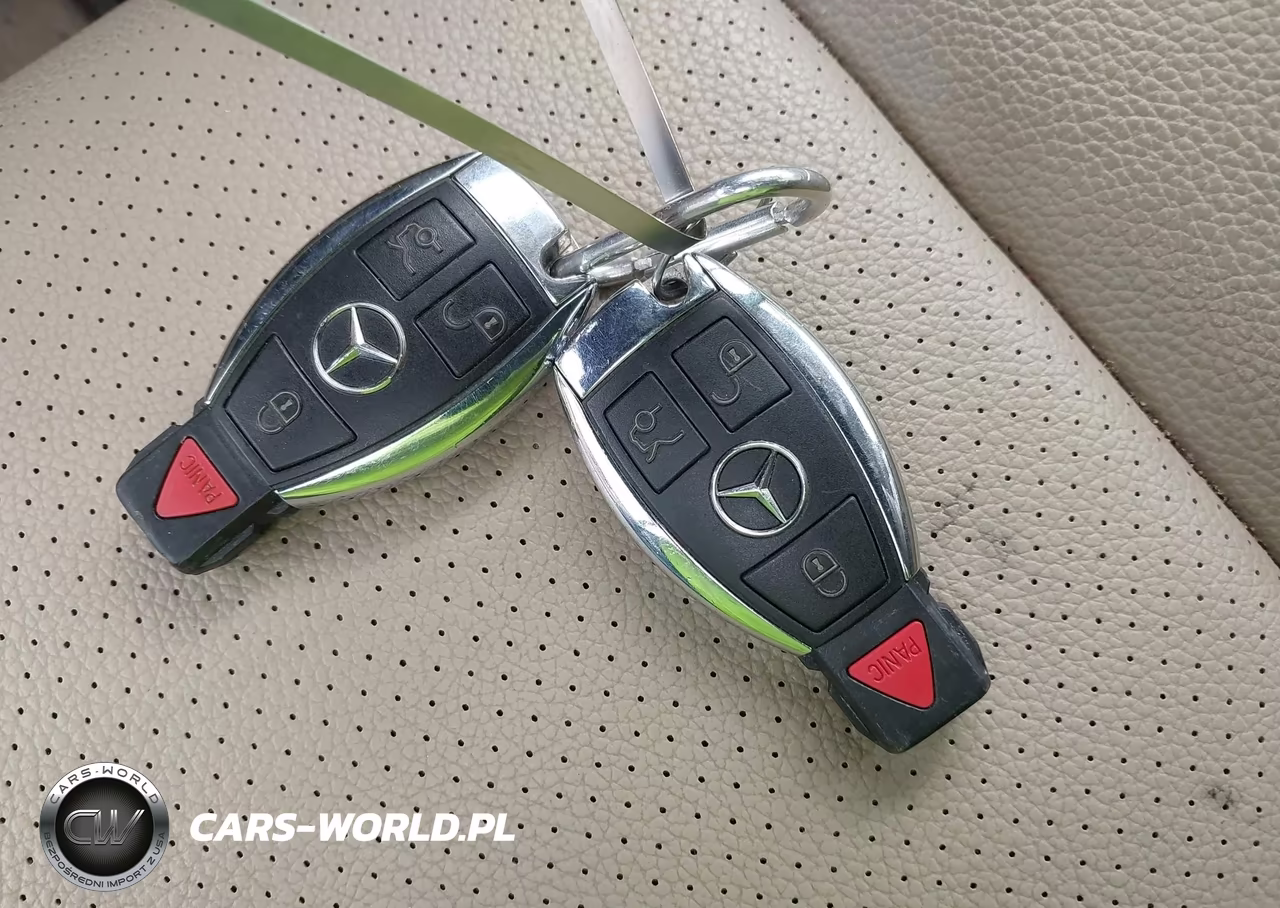2014 Mercedes-Benz C 300 Luxury 4Matic VIN:WDDGF8AB1ER305513 - 11