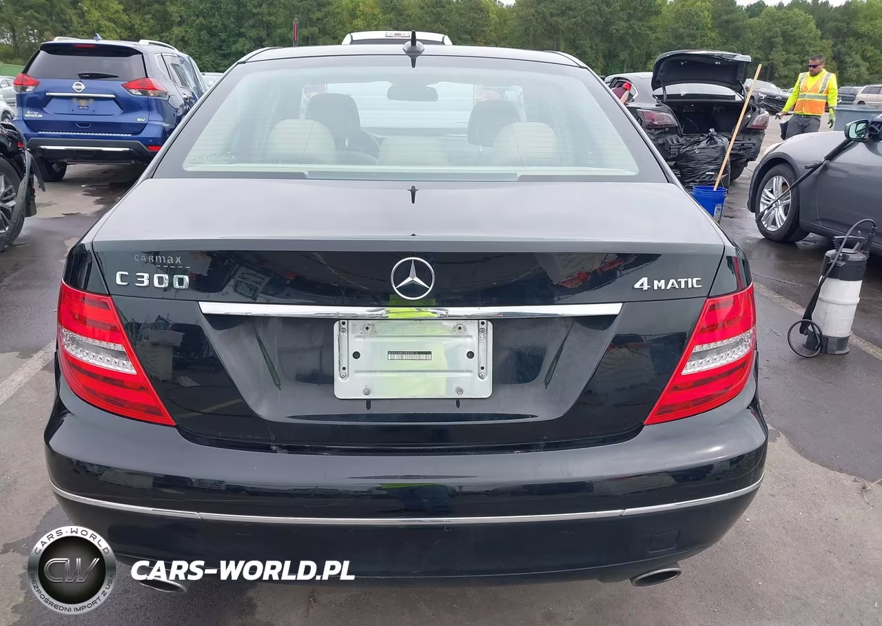 2014 Mercedes-Benz C 300 Luxury 4Matic VIN:WDDGF8AB1ER305513 - 16