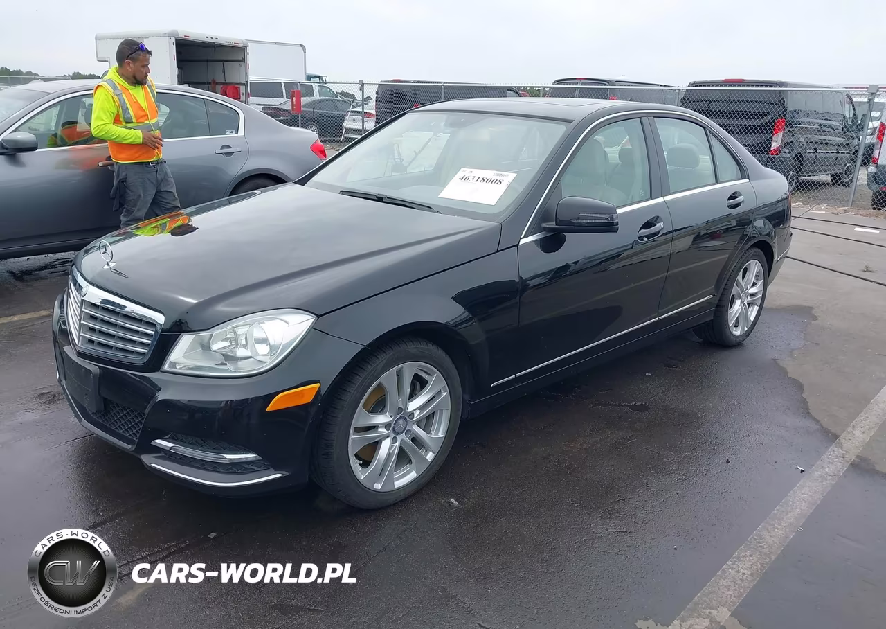2014 Mercedes-Benz C 300 Luxury 4Matic VIN:WDDGF8AB1ER305513 - 2