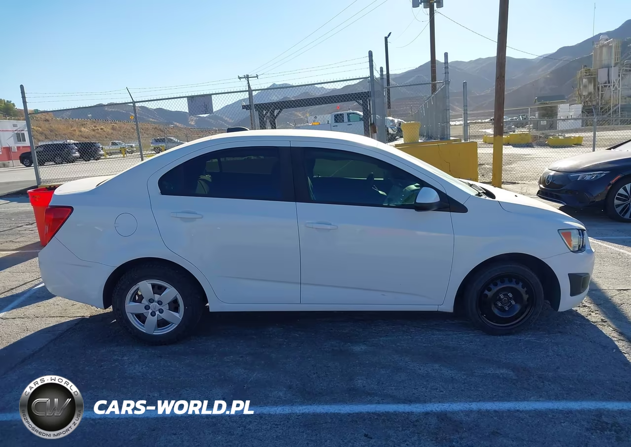 2015 Chevrolet Sonic Ls Auto VIN:1G1JA5SG7F4147502 - 13