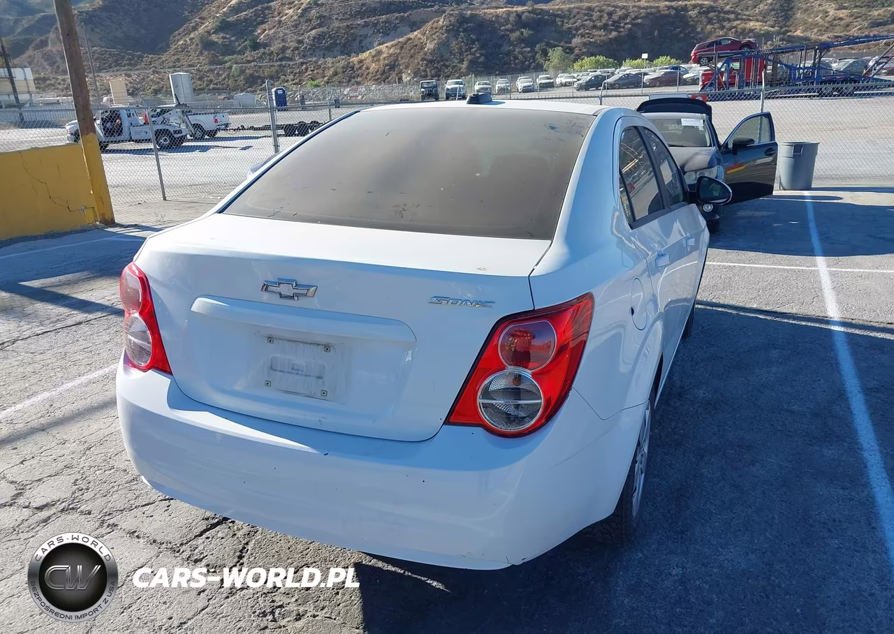 2015 Chevrolet Sonic Ls Auto VIN:1G1JA5SG7F4147502 - 4