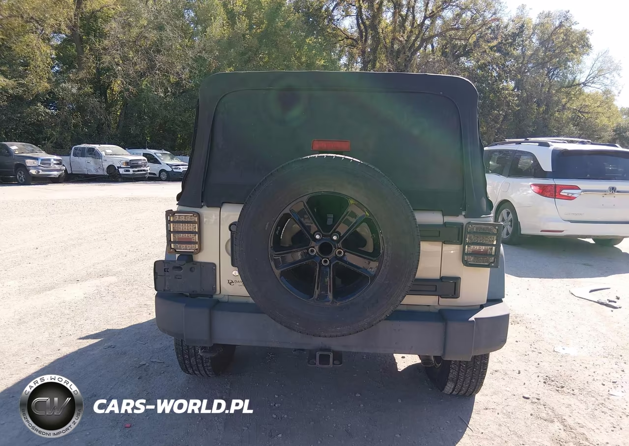 2011 Jeep Wrangler Unlimited Sport VIN:1J4BA3H18BL592120 - 16