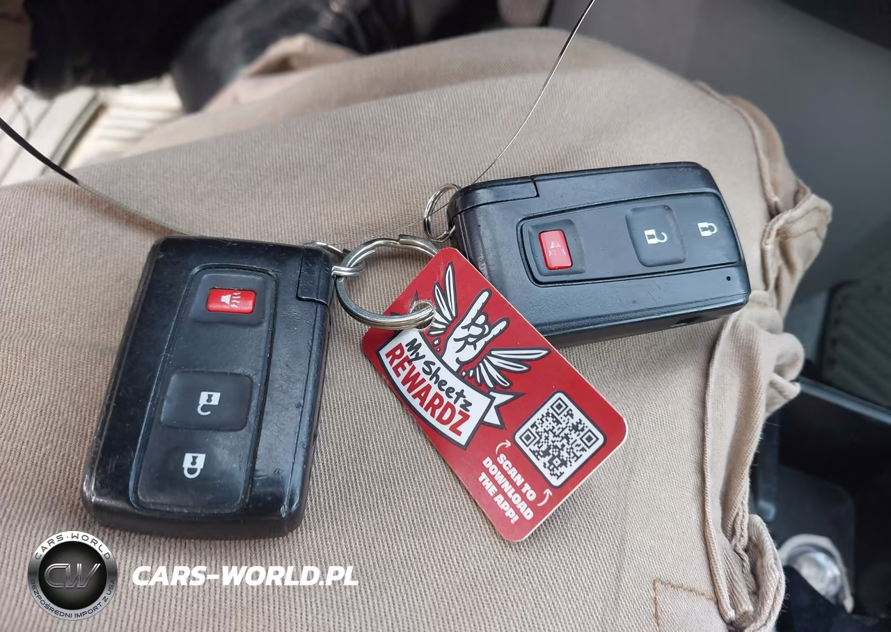 2009 Toyota Prius Touring VIN:JTDKB20U397842465 - 11