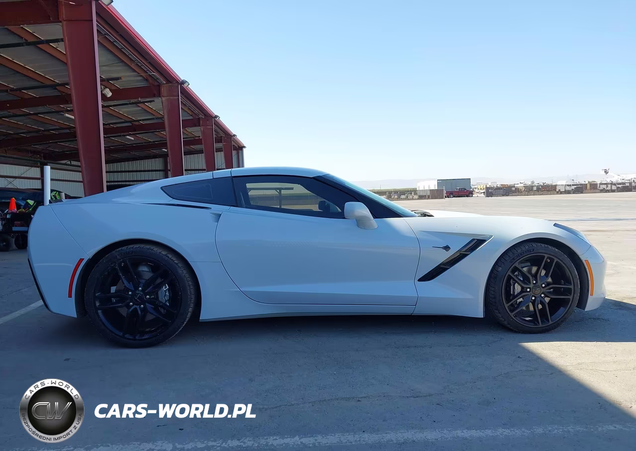 2019 Chevrolet Corvette Stingray VIN:1G1YB2D74K5107129 - 14