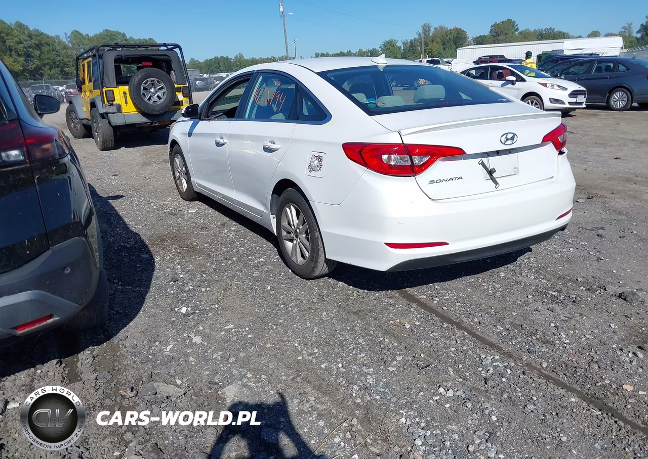 2015 Hyundai Sonata Se VIN:5NPE24AF2FH194519 - 3