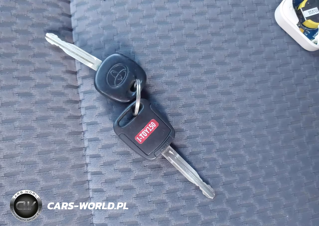 2005 Toyota Matrix VIN:2T1KR32E85C443955 - 11