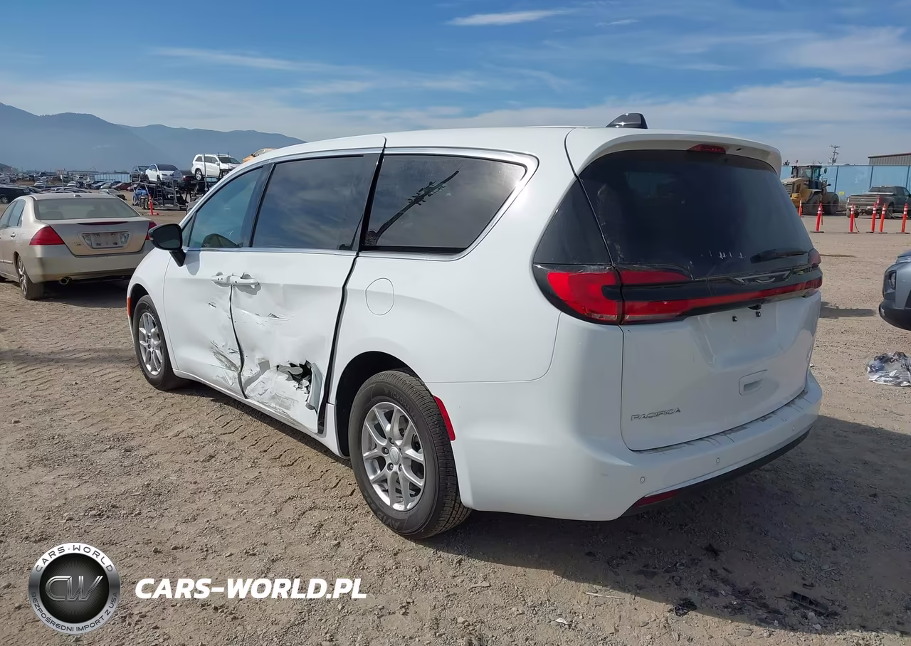 2027 Chrysler Pacifica VIN:2C4RC1BG3VR579691 - 3