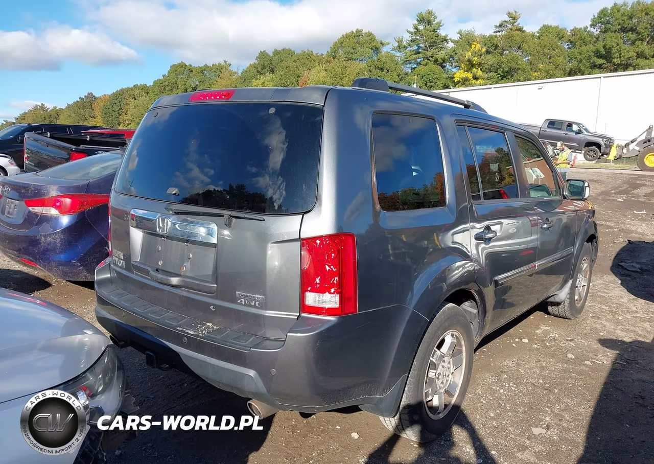 2010 Honda Pilot Touring VIN:5FNYF4H88AB005095 - 4