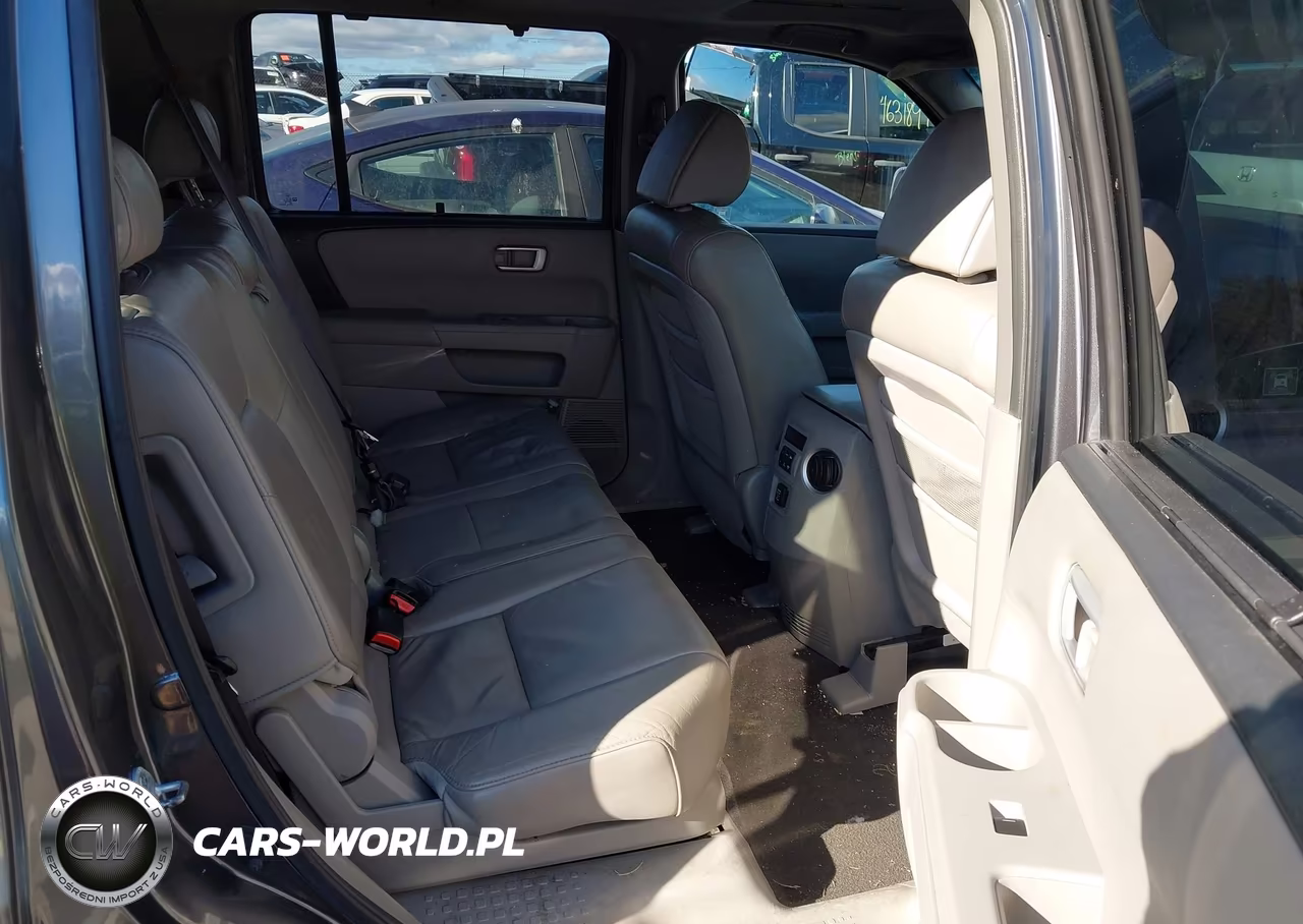 2010 Honda Pilot Touring VIN:5FNYF4H88AB005095 - 8