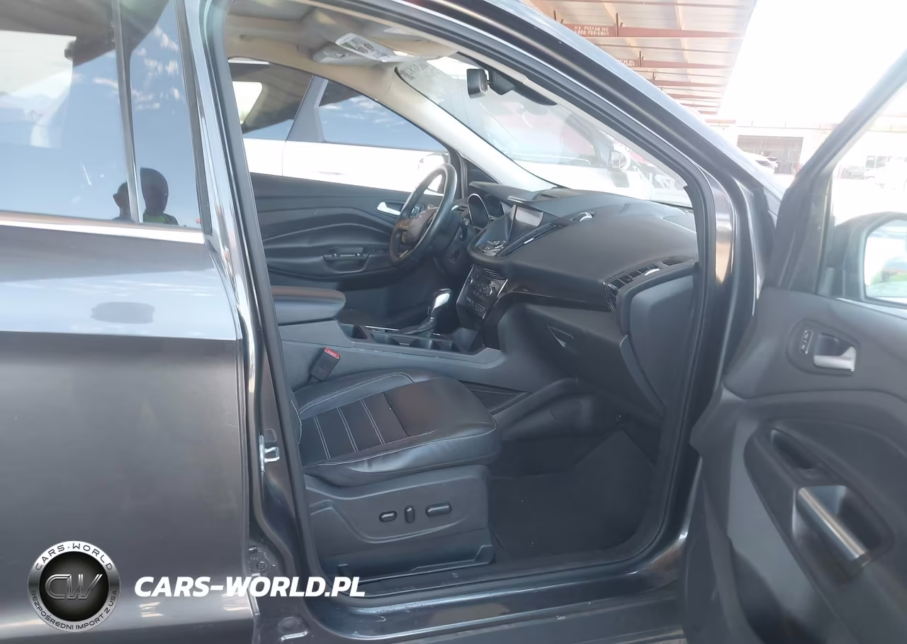 2018 Ford Escape Titanium VIN:1FMCU0J93JUC88066 - 5