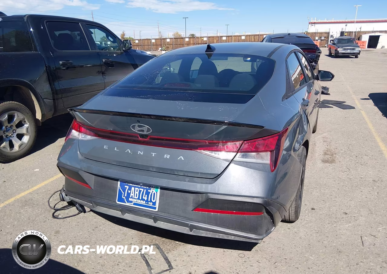 2026 Hyundai Elantra Sel Sport VIN:KMHLM4DG2TU186469 - 16