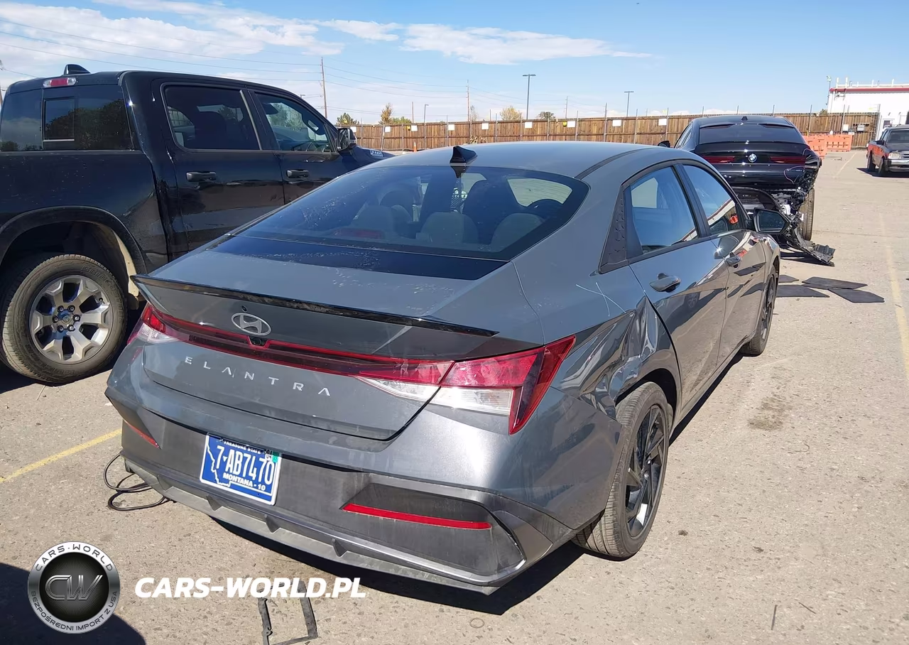 2026 Hyundai Elantra Sel Sport VIN:KMHLM4DG2TU186469 - 4