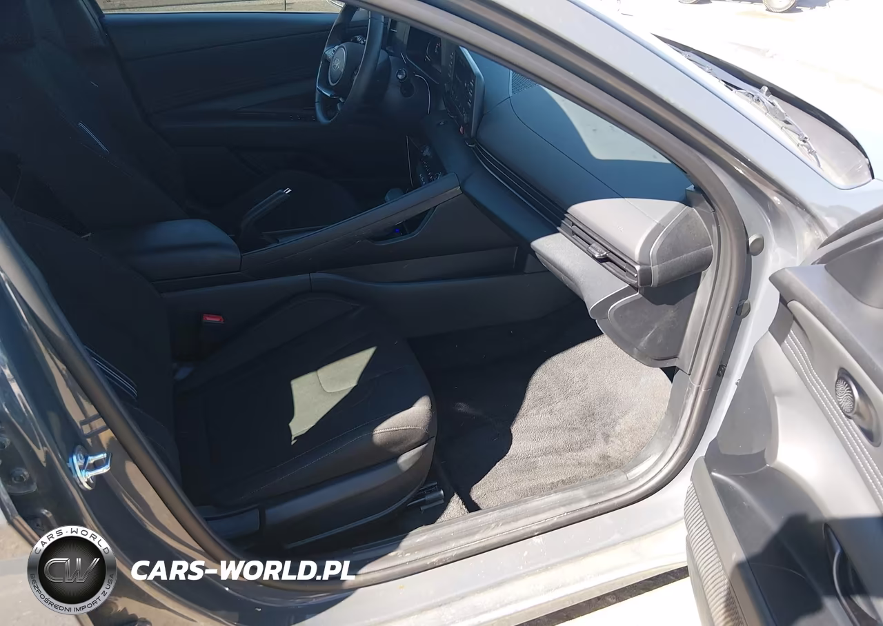 2026 Hyundai Elantra Sel Sport VIN:KMHLM4DG2TU186469 - 5