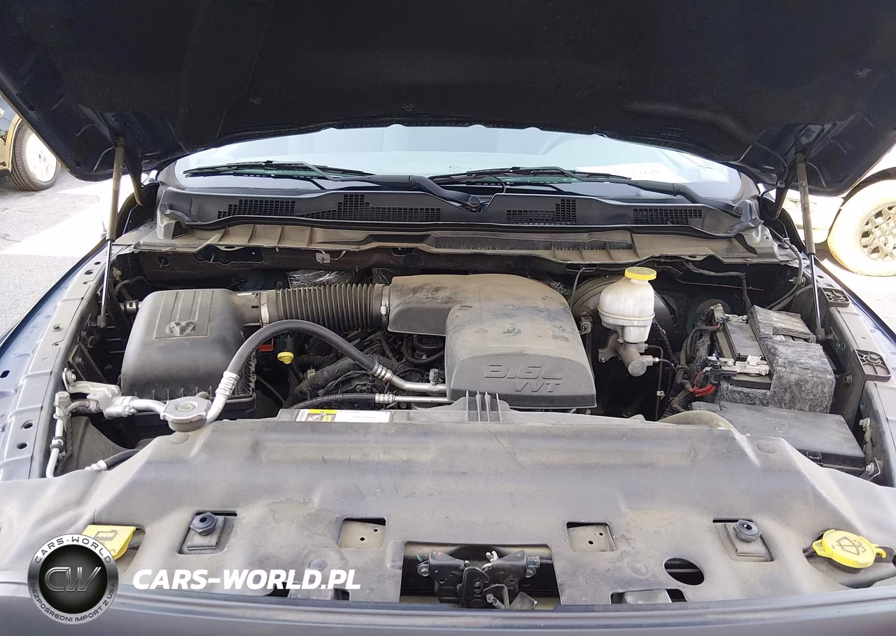 2019 Ram 1500 Classic Tradesman 4X2 8' Box VIN:3C6JR6DG1KG569384 - 10
