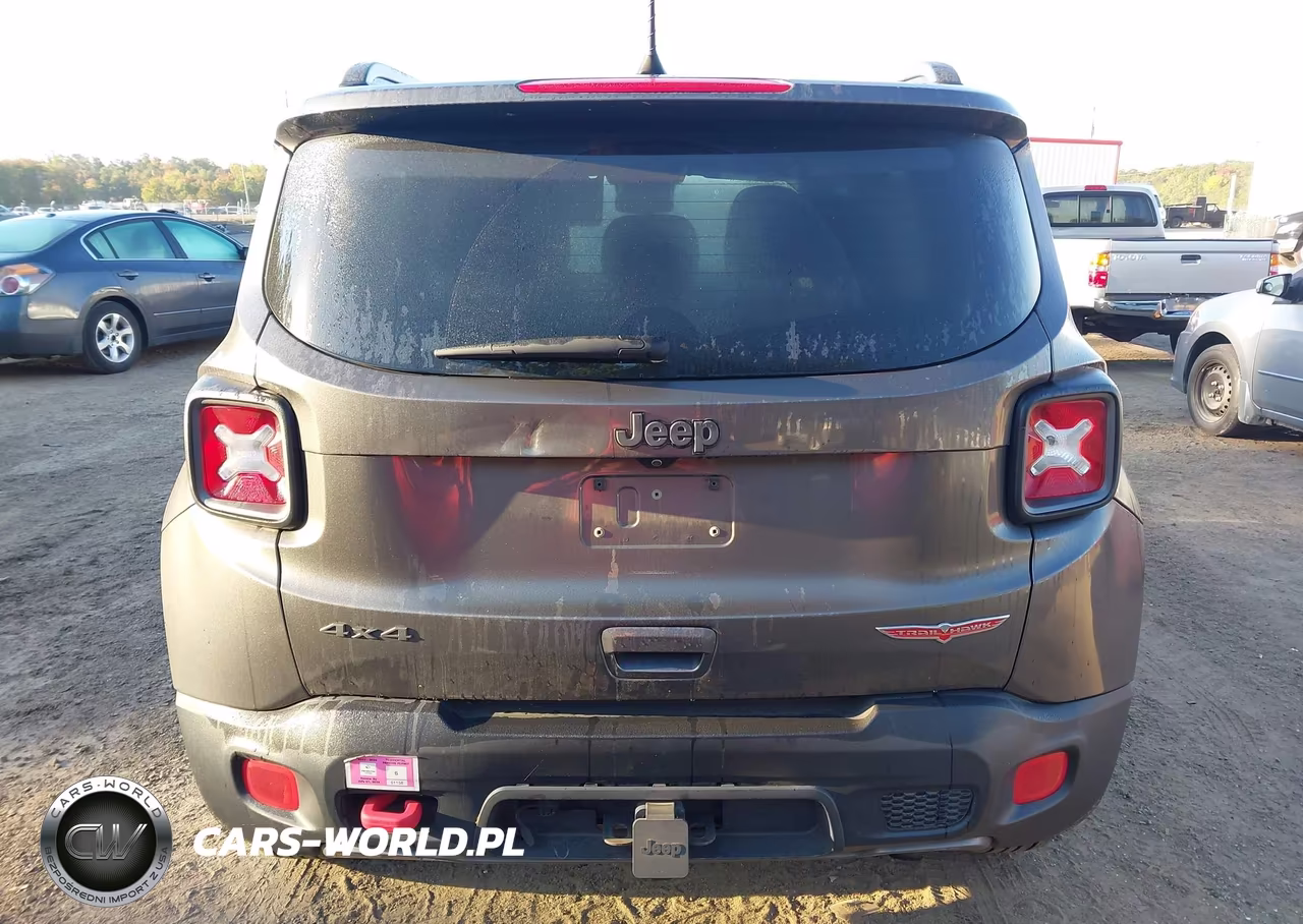 2018 Jeep Renegade Trailhawk 4X4 VIN:ZACCJBCB1JPH58704 - 16