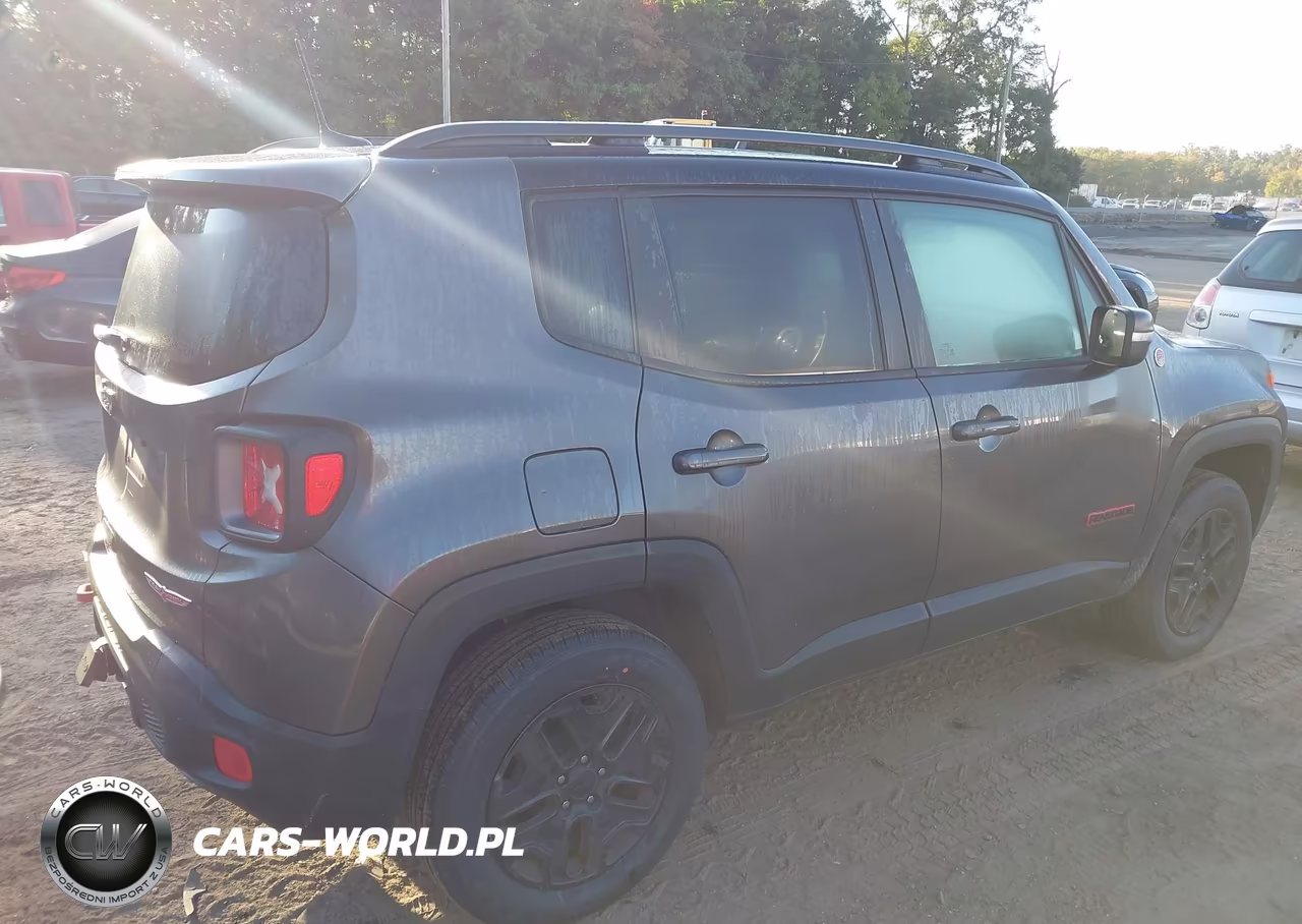 2018 Jeep Renegade Trailhawk 4X4 VIN:ZACCJBCB1JPH58704 - 4