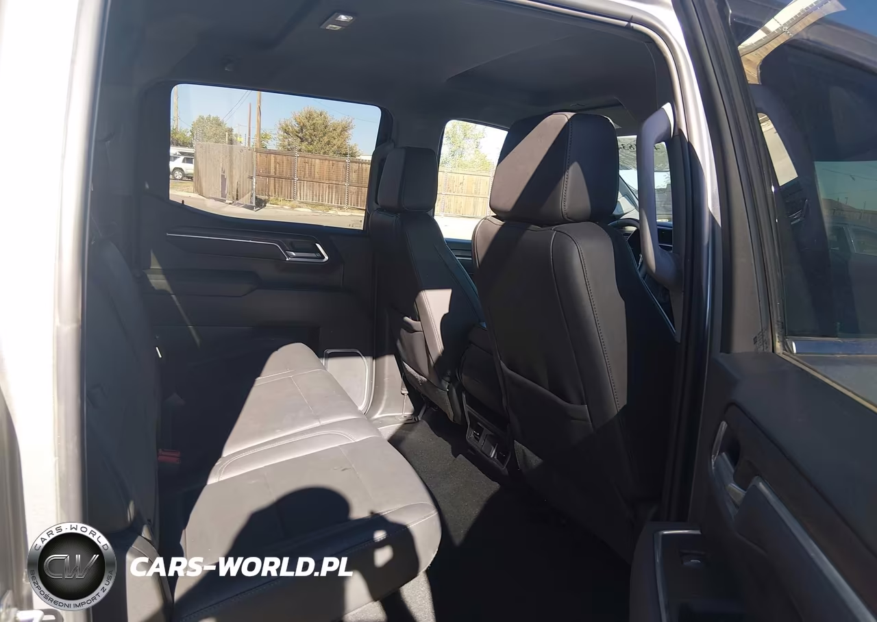 2026 GMC Sierra 1500 , Short Bed, Slt, 4Wd VIN:1GTUUDEDXTZ265906 - 8