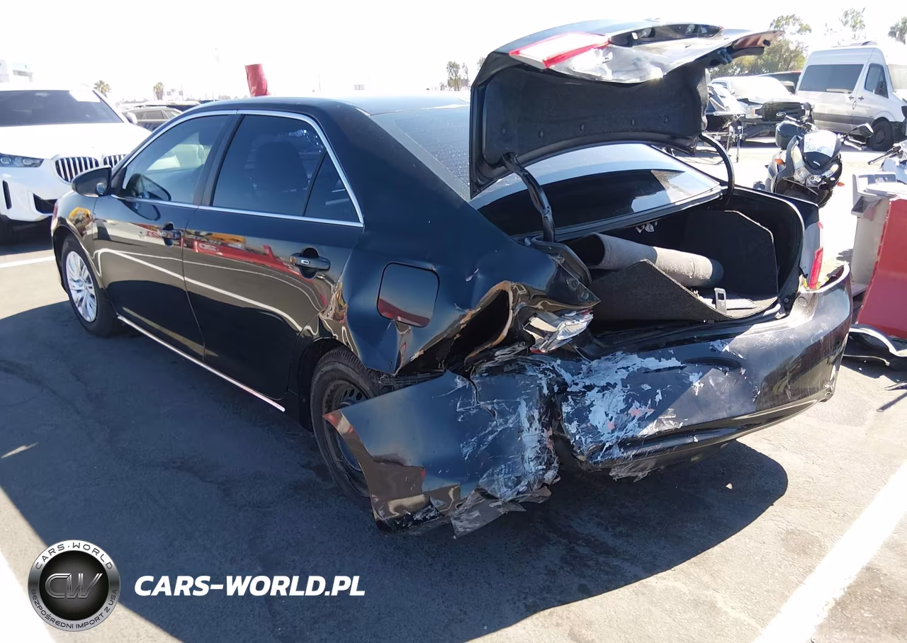 2014 Toyota Camry Le VIN:4T4BF1FK2ER406546 - 3