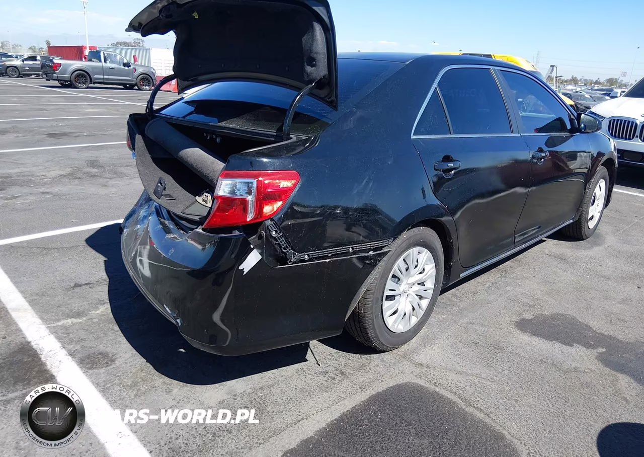 2014 Toyota Camry Le VIN:4T4BF1FK2ER406546 - 4