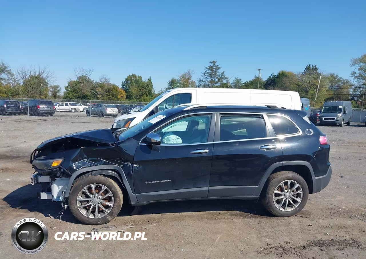 2019 Jeep Cherokee Latitude Plus Fwd VIN:1C4PJLLB4KD187006 - 13