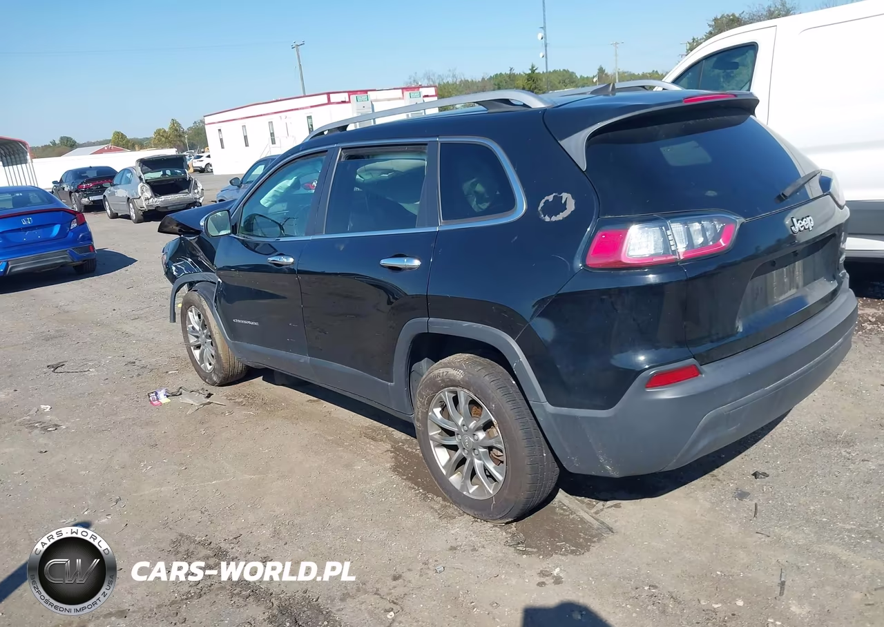2019 Jeep Cherokee Latitude Plus Fwd VIN:1C4PJLLB4KD187006 - 3