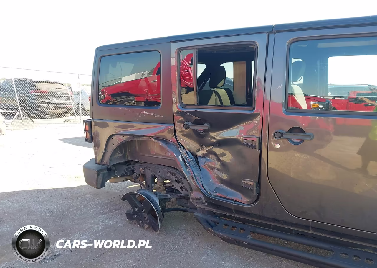 2017 Jeep Wrangler Unlimited Big Bear 4X4 VIN:1C4BJWDGXHL603290 - 6