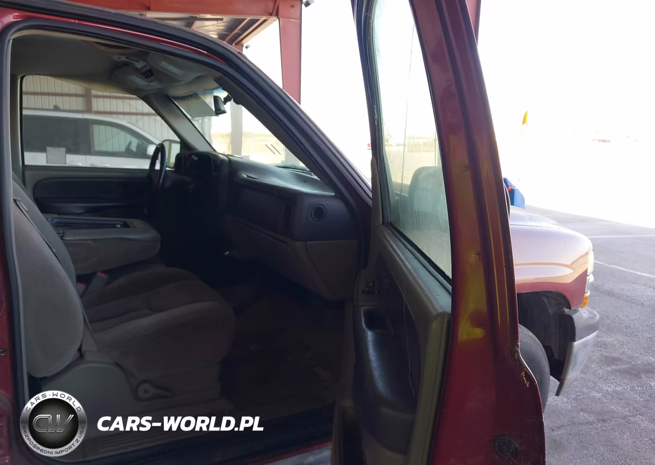 2003 Chevrolet Tahoe Ls VIN:1GNEC13VX3J299223 - 5
