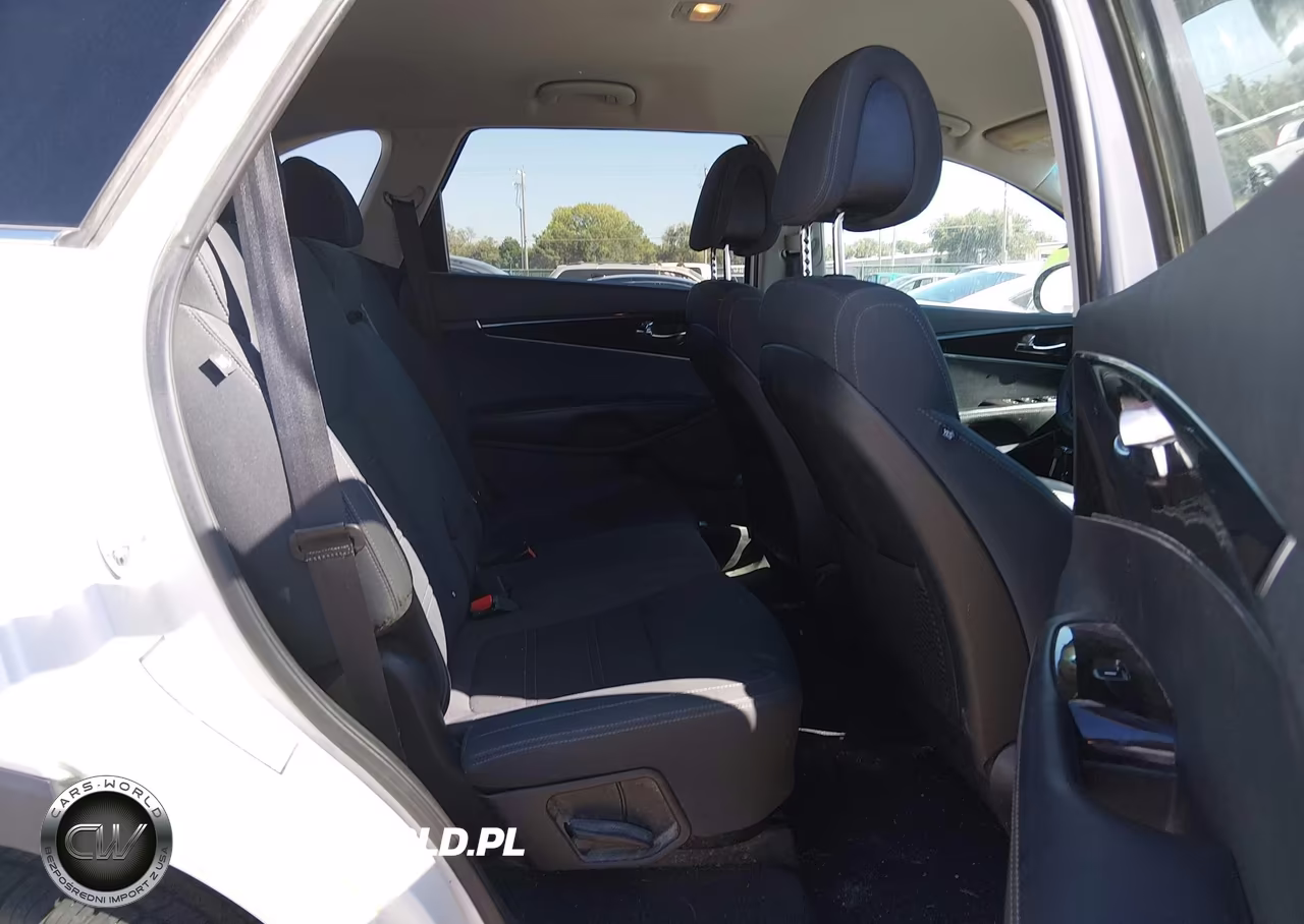 2016 Kia Sorento 3.3L Lx VIN:5XYPGDA54GG135711 - 8