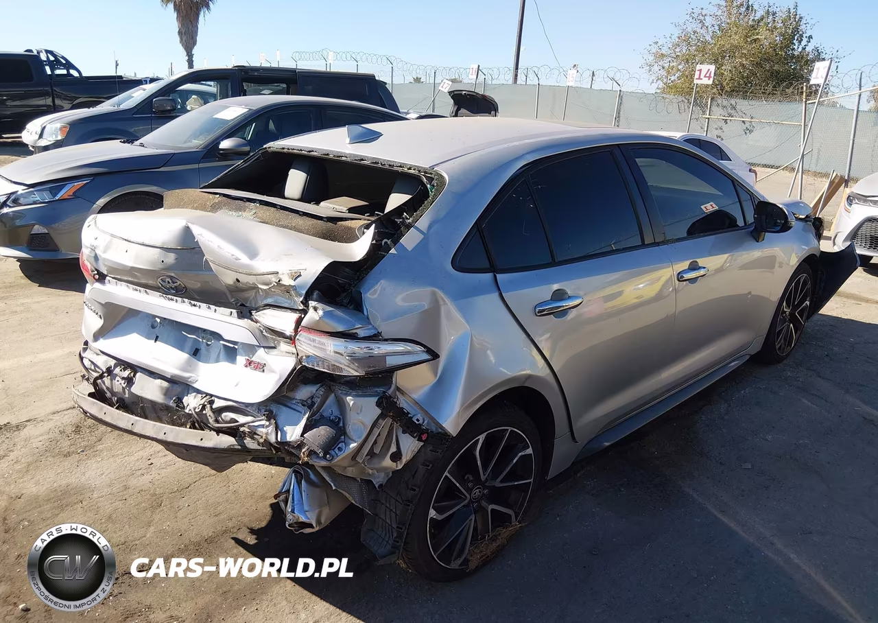 2020 Toyota Corolla Xse VIN:JTDT4RCE7LJ023531 - 4