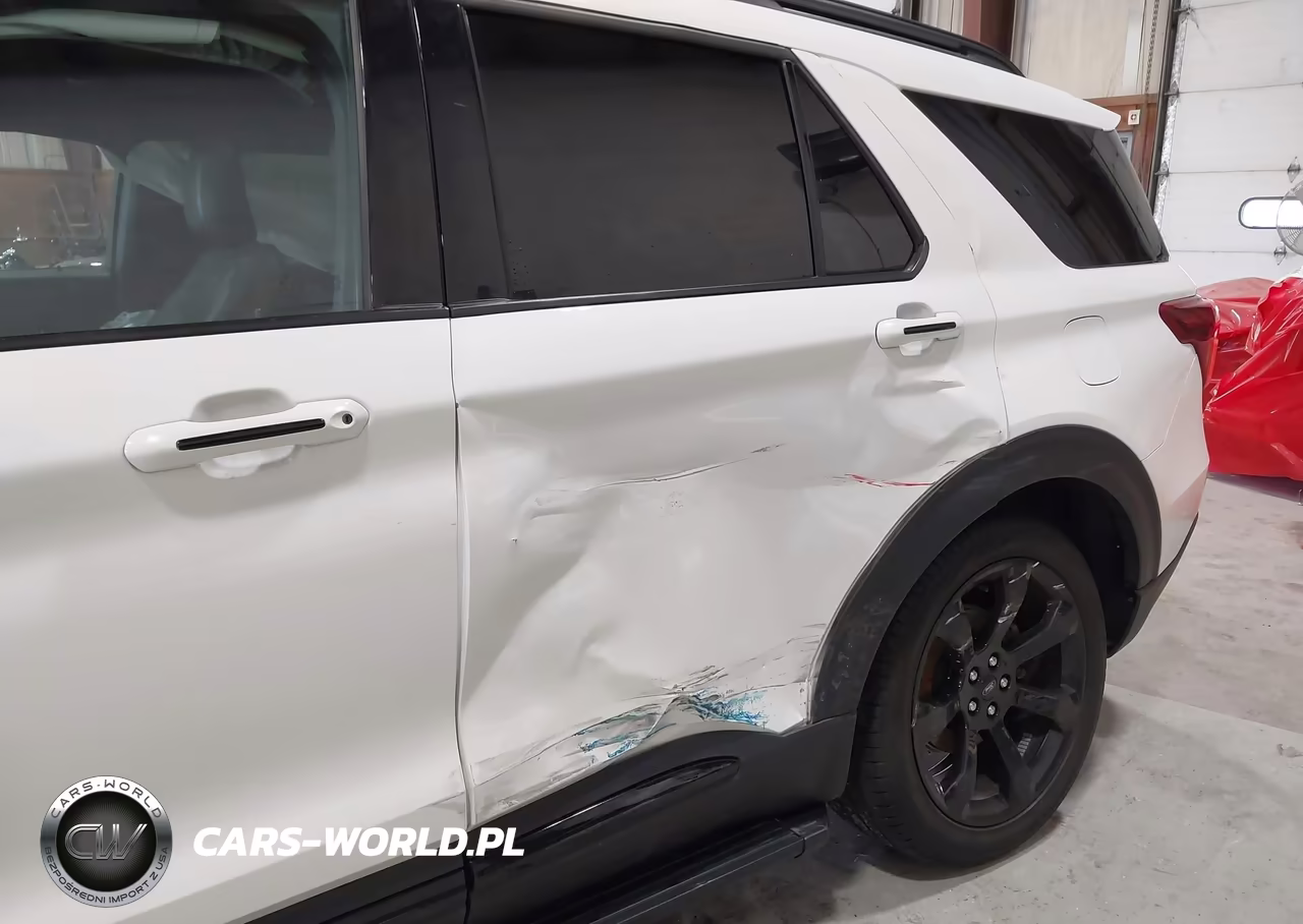 2023 Ford Explorer St-Line VIN:1FMSK8KH2PGA42235 - 6