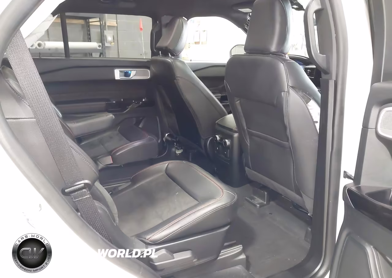 2023 Ford Explorer St-Line VIN:1FMSK8KH2PGA42235 - 8